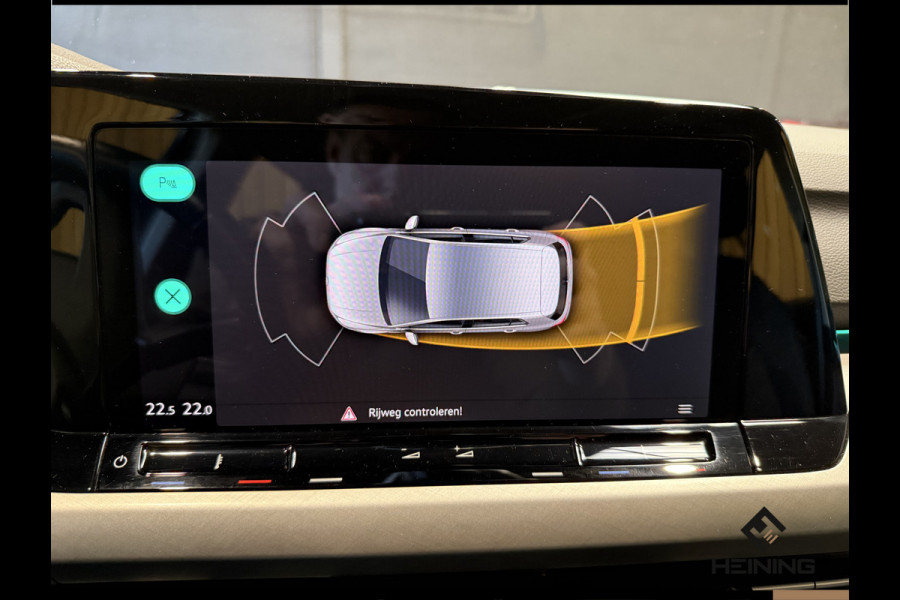 Volkswagen Golf 1.0 eTSI Life. Automaat. Navi. Apple carplay. Adaptive. Hollandse auto met NAP