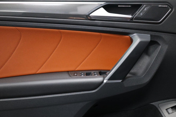 Volkswagen Tiguan 2.0 TSI 4Motion 220+PK R-LINE LED/VIRTUAL/HUD/PANO/LEER+S.VERWARMING+MEMORY/20"/360 CAM/LINE/ACC/12 MDN GARANTIE Volkswagen Tiguan 2.0 TSI 4Motion 220+PK R-LINE LED/VIRTUAL/HUD/PANO/LEER+S.VERWARMING+MEMORY/20"/360 CAM/LINE/ACC/12 MDN GARANTIE