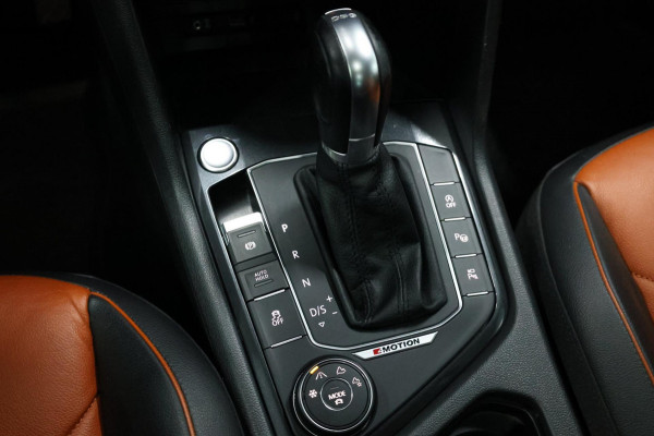 Volkswagen Tiguan 2.0 TSI 4Motion 220+PK R-LINE LED/VIRTUAL/HUD/PANO/LEER+S.VERWARMING+MEMORY/20"/360 CAM/LINE/ACC/12 MDN GARANTIE Volkswagen Tiguan 2.0 TSI 4Motion 220+PK R-LINE LED/VIRTUAL/HUD/PANO/LEER+S.VERWARMING+MEMORY/20"/360 CAM/LINE/ACC/12 MDN GARANTIE