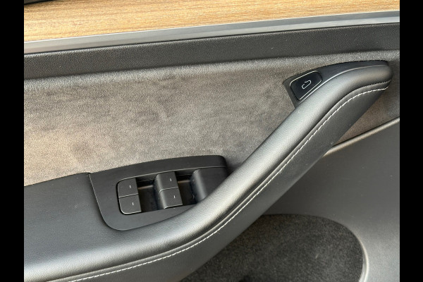 Tesla Model Y Long Range AWD 75 kWh