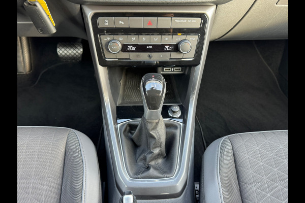 Volkswagen T-Cross 1.0 TSI Automaat Style * Virtual Cockpit * Led * Lichtmetalen Velgen