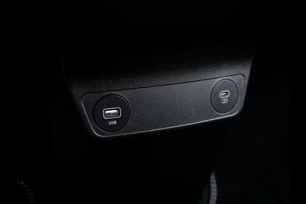 Kia Ev6 Light Edition 58 kWh | LED | Clima | Adapt. Cruise | Carplay | Navi | Camera