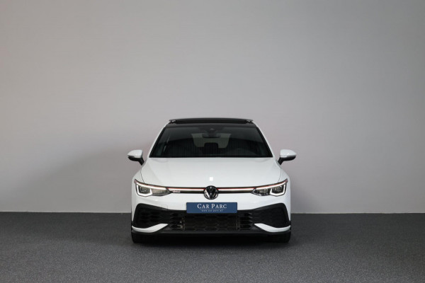 Volkswagen Golf 2.0 TSI GTI Clubsport 301+PK LED+IQ/PANO/HALF LEER+ALCANTARA+S.VERWARMING/19"/CAM/LINE/ACC/ECC/12 MND GARANTIE! Volkswagen Golf 2.0 TSI GTI Clubsport 301+PK LED+IQ/PANO/HALF LEER+ALCANTARA+S.VERWARMING/19"/CAM/LINE/ACC/ECC/12 MND GARANTIE!
