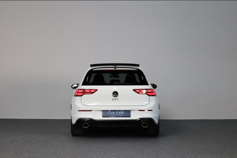 Volkswagen Golf 2.0 TSI GTI Clubsport 301+PK LED+IQ/PANO/HALF LEER+ALCANTARA+S.VERWARMING/19"/CAM/LINE/ACC/ECC/12 MND GARANTIE! Volkswagen Golf 2.0 TSI GTI Clubsport 301+PK LED+IQ/PANO/HALF LEER+ALCANTARA+S.VERWARMING/19"/CAM/LINE/ACC/ECC/12 MND GARANTIE!