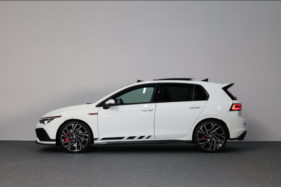 Volkswagen Golf 2.0 TSI GTI Clubsport 301+PK LED+IQ/PANO/HALF LEER+ALCANTARA+S.VERWARMING/19"/CAM/LINE/ACC/ECC/12 MND GARANTIE! Volkswagen Golf 2.0 TSI GTI Clubsport 301+PK LED+IQ/PANO/HALF LEER+ALCANTARA+S.VERWARMING/19"/CAM/LINE/ACC/ECC/12 MND GARANTIE!