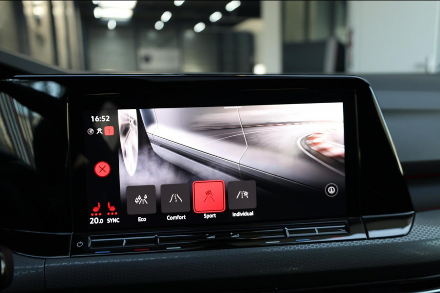 Volkswagen Golf 2.0 TSI GTI Clubsport 301+PK LED+IQ/PANO/HALF LEER+ALCANTARA+S.VERWARMING/19"/CAM/LINE/ACC/ECC/12 MND GARANTIE! Volkswagen Golf 2.0 TSI GTI Clubsport 301+PK LED+IQ/PANO/HALF LEER+ALCANTARA+S.VERWARMING/19"/CAM/LINE/ACC/ECC/12 MND GARANTIE!