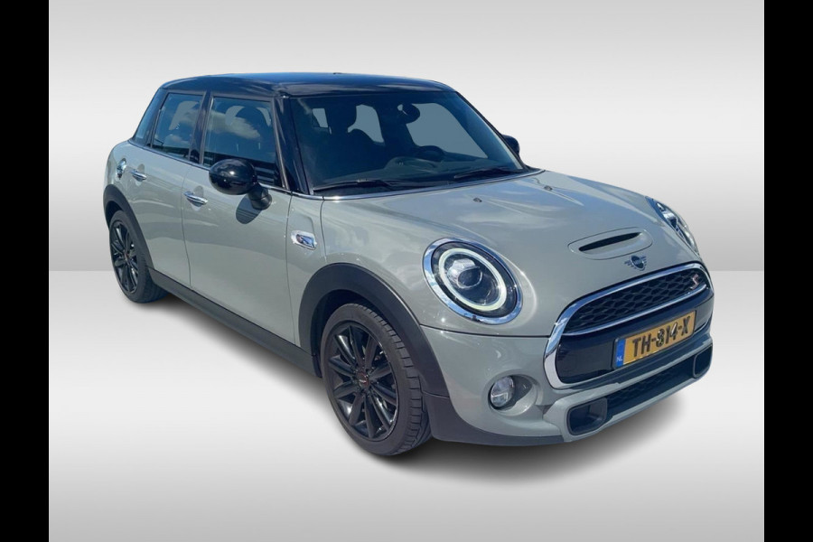 MINI Mini 2.0 Cooper S Pepper / Navigatie / Half leder / Parkeerhulp / Keyless / 17'' / Cruise Control