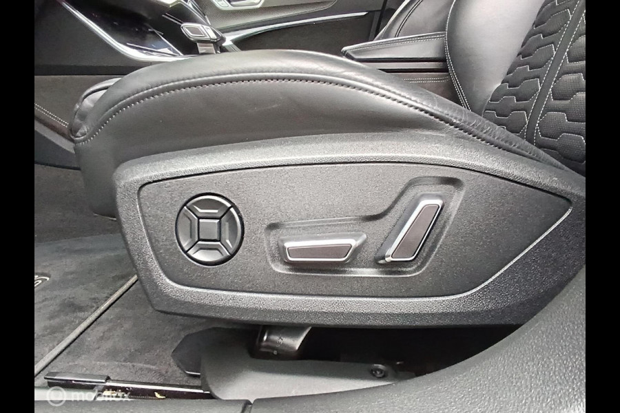 Audi A6 Avant RS 6 TFSI quattro Audi A6 Avant RS 6 TFSI quattro