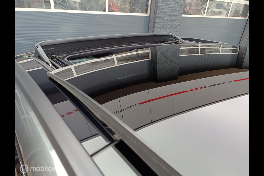 Audi A6 Avant RS 6 TFSI quattro Audi A6 Avant RS 6 TFSI quattro