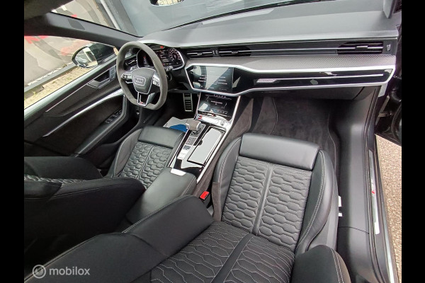 Audi A6 Avant RS 6 TFSI quattro Audi A6 Avant RS 6 TFSI quattro