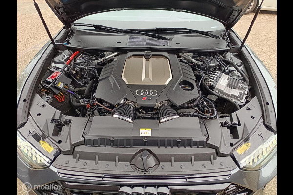 Audi A6 Avant RS 6 TFSI quattro Audi A6 Avant RS 6 TFSI quattro