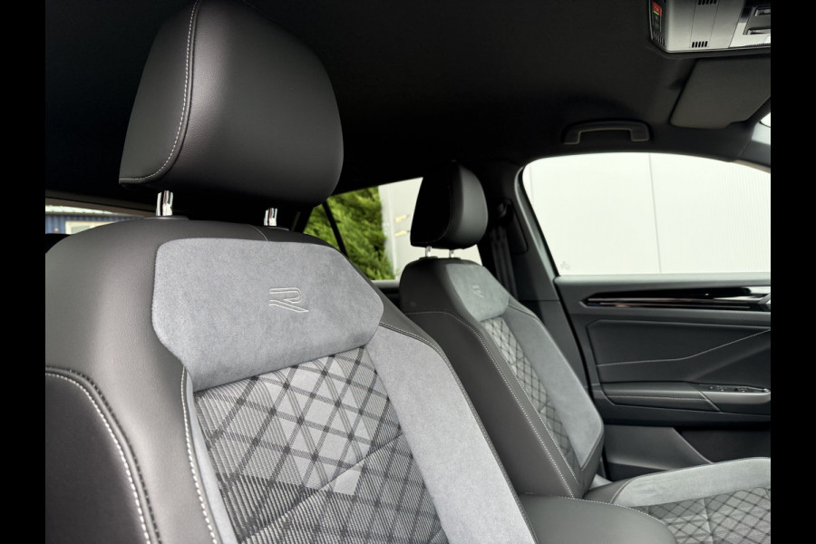 Volkswagen T-Roc 1.5 TSI 150pk DSG R-Line | Acc | Side assist | Camera Volkswagen T-Roc 1.5 TSI 150pk DSG R-Line | Acc | Side assist | Camera