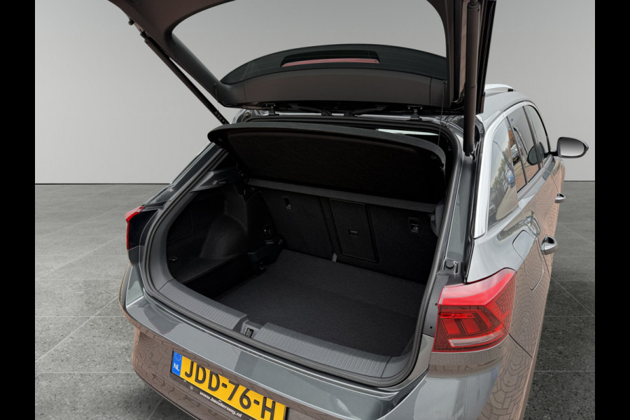 Volkswagen T-Roc 1.5 TSI 150pk DSG R-Line | Acc | Side assist | Camera Volkswagen T-Roc 1.5 TSI 150pk DSG R-Line | Acc | Side assist | Camera