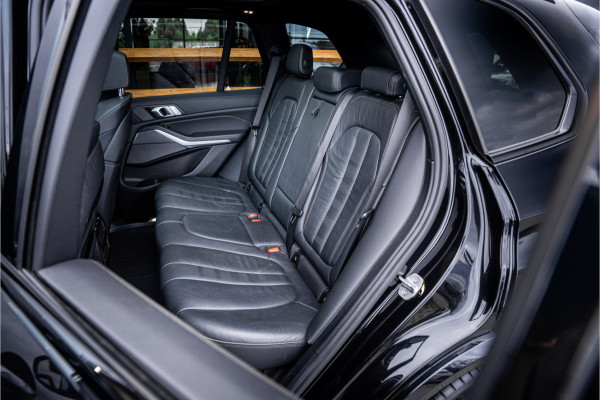 BMW X5 xDrive40i High Executive M-Sport l Luchtv. l Panorama l 360cam l Dealer OH