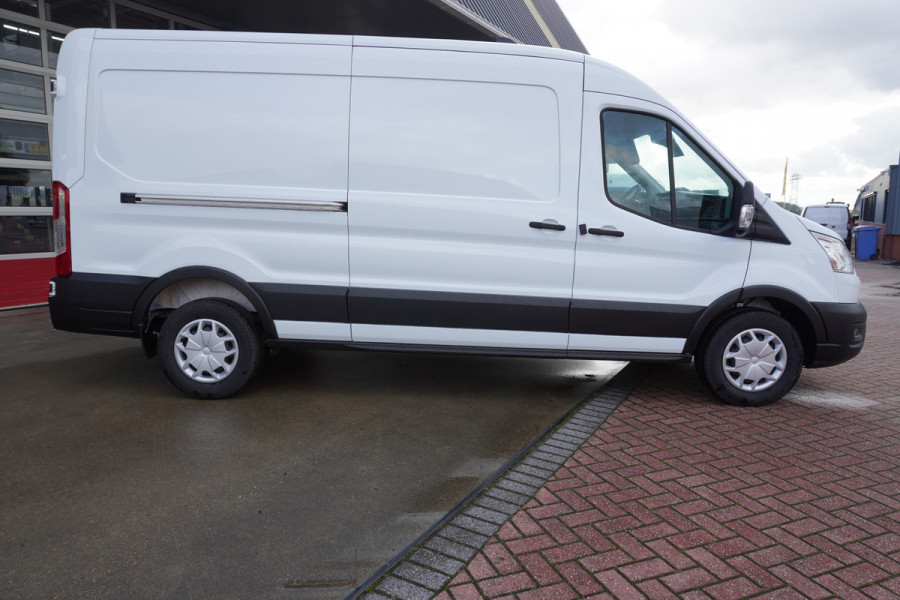 Ford Transit 350M 2.0 TDCI 165pk L2H2 Trend Automaat nr. V809 | Camera | Cruise | Trekhaak | Laadruimte pakket