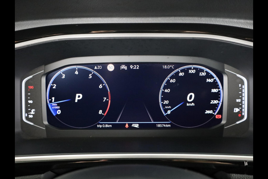 Volkswagen T-Roc 1.5 TSI R-Line 150 pk Automaat (DSG) | Verlengde garantie | Navigatie | Trekhaak (afneembaar) | Parkeersensoren (Park assist) | Achteruitrijcamera | R-Line |