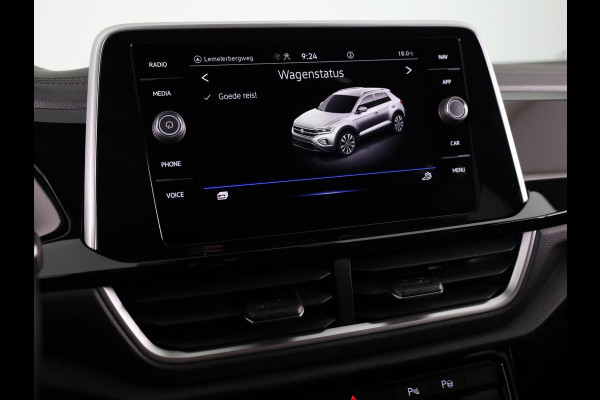 Volkswagen T-Roc 1.5 TSI R-Line 150 pk Automaat (DSG) | Verlengde garantie | Navigatie | Trekhaak (afneembaar) | Parkeersensoren (Park assist) | Achteruitrijcamera | R-Line |