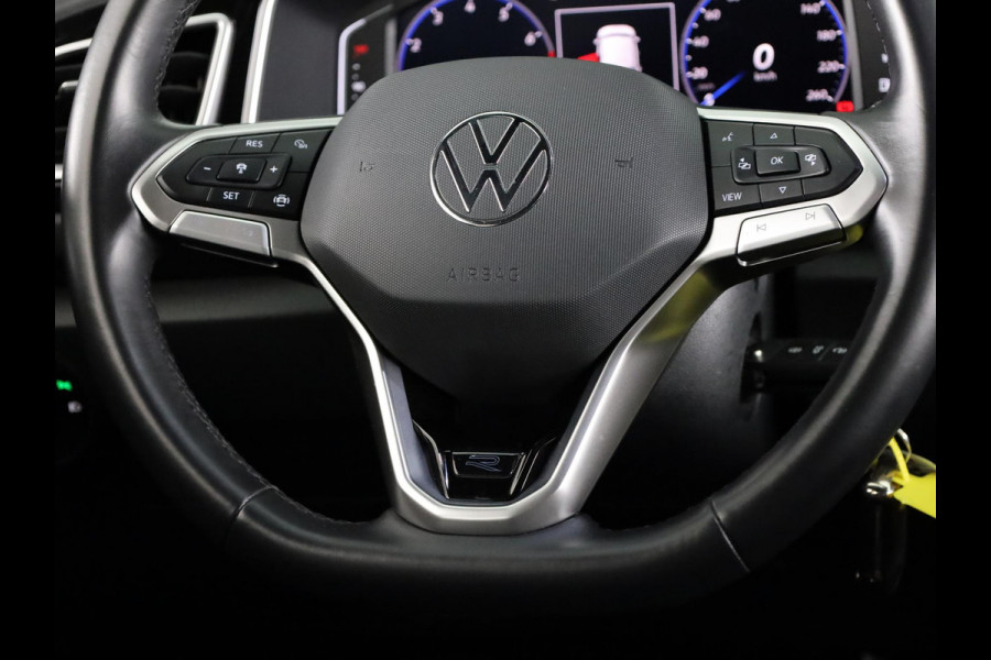 Volkswagen T-Roc 1.5 TSI R-Line 150 pk Automaat (DSG) | Verlengde garantie | Navigatie | Trekhaak (afneembaar) | Parkeersensoren (Park assist) | Achteruitrijcamera | R-Line |