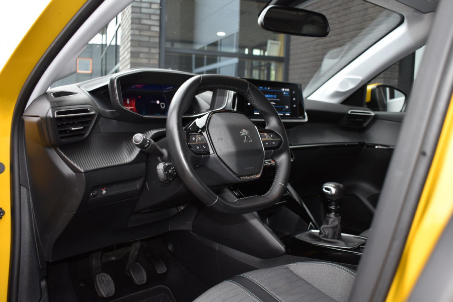 Peugeot 208 1.2 PureTech 100 PK Allure | Carplay | Panodak | Camera | Incl. garantie