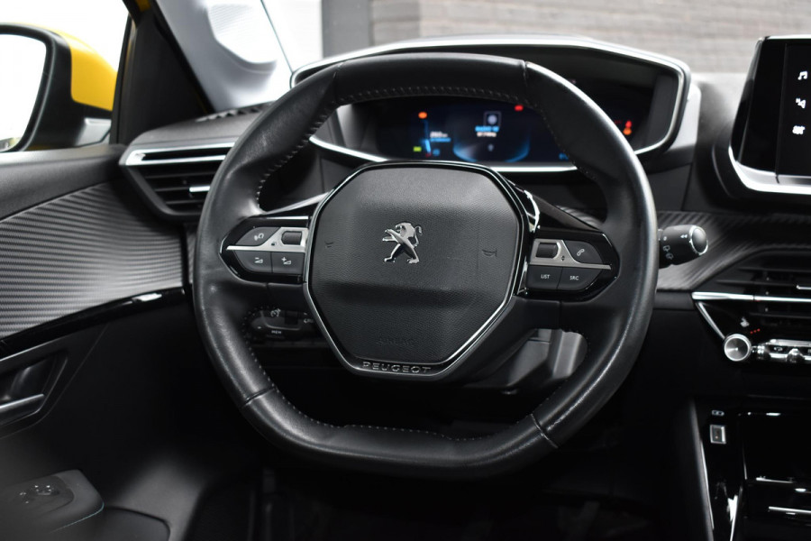 Peugeot 208 1.2 PureTech 100 PK Allure | Carplay | Panodak | Camera | Incl. garantie