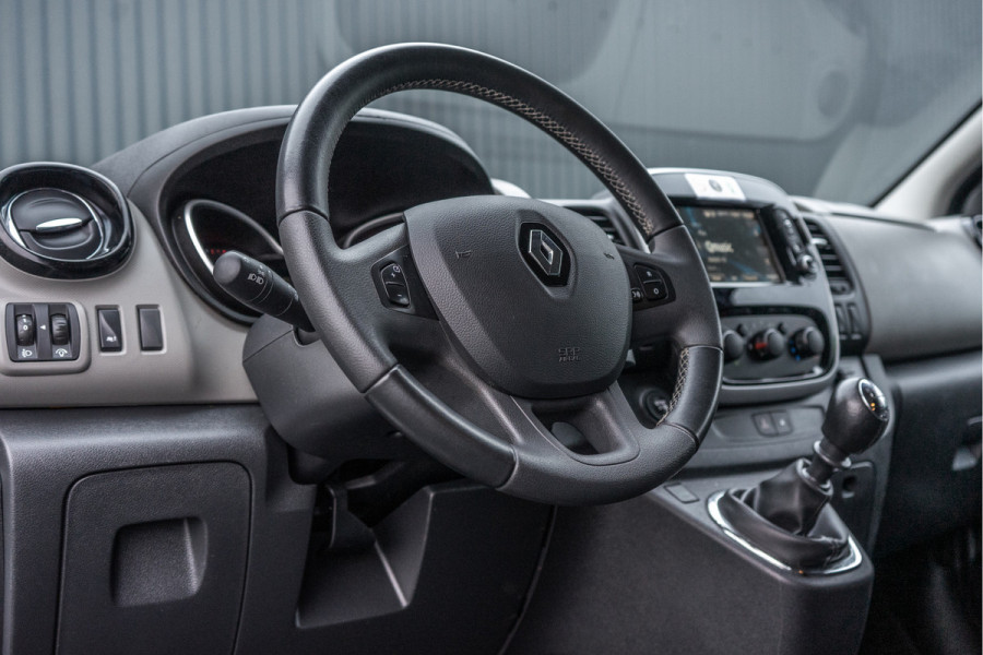 Renault Trafic Passenger **1.6dCi 9-Pers L2H1 | Incl. BPM, BTW vrij | R-Link | Navi | Airco | Cruise | PDC | MF Stuur | Start / Stop** Renault Trafic Passenger **1.6dCi 9-Pers L2H1 | Incl. BPM, BTW vrij | R-Link | Navi | Airco | Cruise | PDC | MF Stuur | Start / Stop**