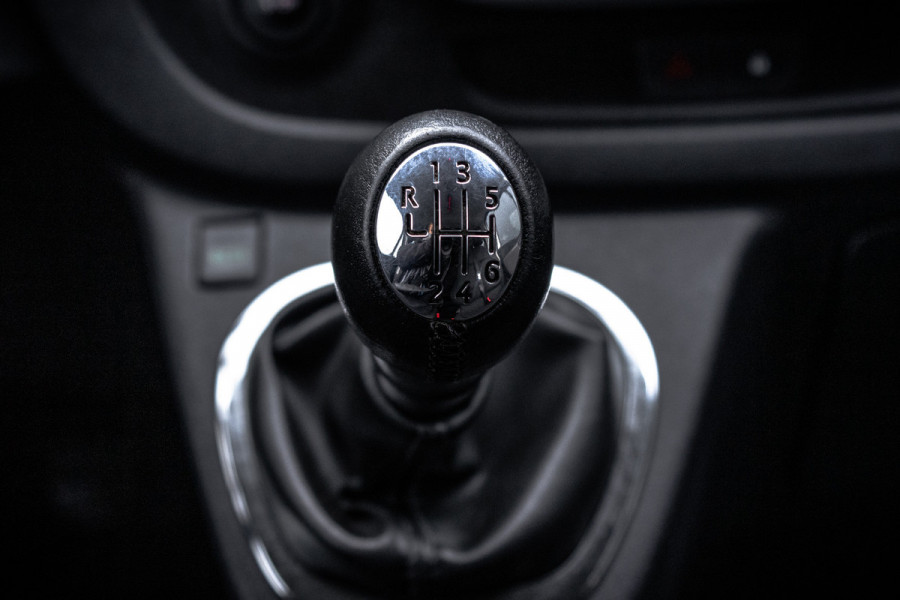 Renault Trafic Passenger **1.6dCi 9-Pers L2H1 | Incl. BPM, BTW vrij | R-Link | Navi | Airco | Cruise | PDC | MF Stuur | Start / Stop** Renault Trafic Passenger **1.6dCi 9-Pers L2H1 | Incl. BPM, BTW vrij | R-Link | Navi | Airco | Cruise | PDC | MF Stuur | Start / Stop**