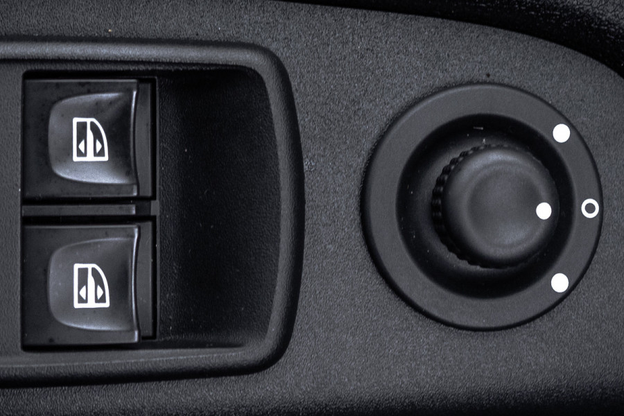 Renault Trafic Passenger **1.6dCi 9-Pers L2H1 | Incl. BPM, BTW vrij | R-Link | Navi | Airco | Cruise | PDC | MF Stuur | Start / Stop** Renault Trafic Passenger **1.6dCi 9-Pers L2H1 | Incl. BPM, BTW vrij | R-Link | Navi | Airco | Cruise | PDC | MF Stuur | Start / Stop**