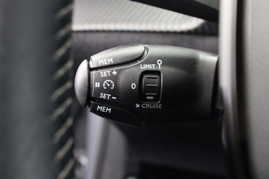 Peugeot 208 1.2 PureTech Active Peugeot 208 1.2 PureTech Active