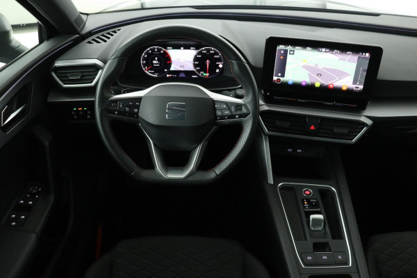 Seat Leon 1.5 eTSI FR Launch Edition | Carplay | Stoel & stuurverwarming | Camera | Adaptive cruise | Navigatie | Keyless | Full LED | Sportstoelen