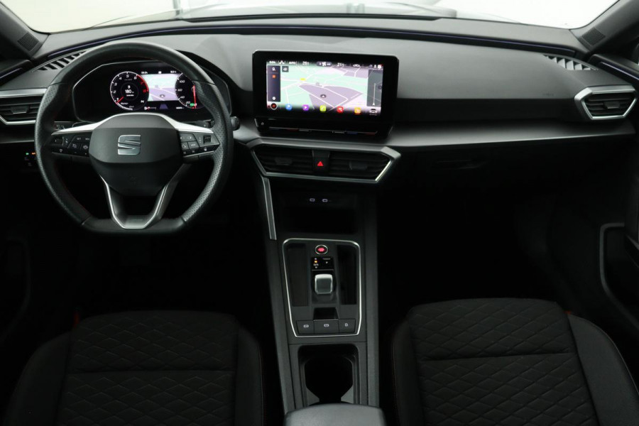 Seat Leon 1.5 eTSI FR Launch Edition | Carplay | Stoel & stuurverwarming | Camera | Adaptive cruise | Navigatie | Keyless | Full LED | Sportstoelen