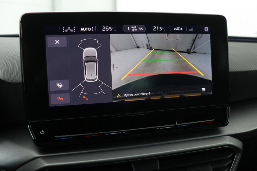Seat Leon 1.5 eTSI FR Launch Edition | Carplay | Stoel & stuurverwarming | Camera | Adaptive cruise | Navigatie | Keyless | Full LED | Sportstoelen