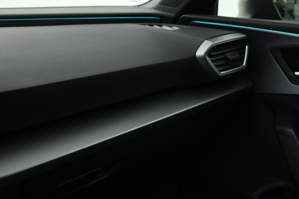 Seat Leon 1.5 eTSI FR Launch Edition | Carplay | Stoel & stuurverwarming | Camera | Adaptive cruise | Navigatie | Keyless | Full LED | Sportstoelen