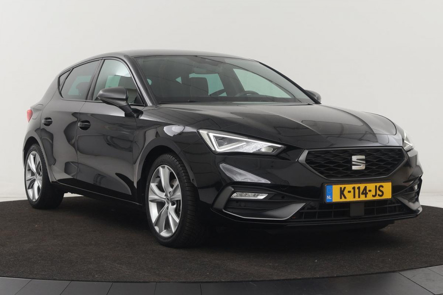 Seat Leon 1.5 eTSI FR Launch Edition | Carplay | Stoel & stuurverwarming | Camera | Adaptive cruise | Navigatie | Keyless | Full LED | Sportstoelen