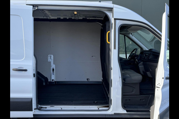 Ford Transit 290 2.0 TDCI L2H2 Trend Airco Cruise Pdc 3 Zitplaatsen Usb Laadruimte beveiliging Ford Transit 290 2.0 TDCI L2H2 Trend Airco Cruise Pdc 3 Zitplaatsen Usb Laadruimte beveiliging