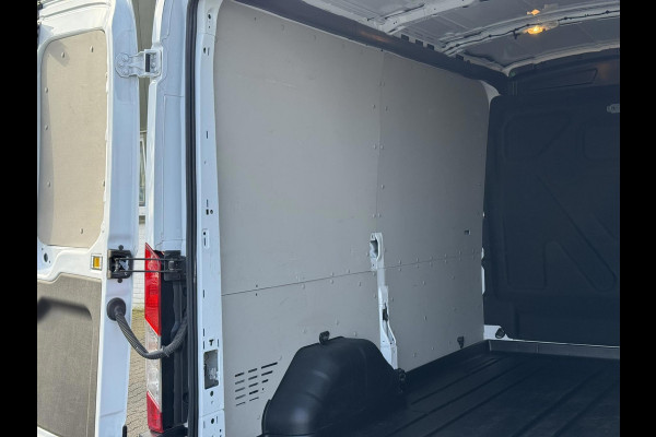 Ford Transit 290 2.0 TDCI L2H2 Trend Airco Cruise Pdc 3 Zitplaatsen Usb Laadruimte beveiliging Ford Transit 290 2.0 TDCI L2H2 Trend Airco Cruise Pdc 3 Zitplaatsen Usb Laadruimte beveiliging