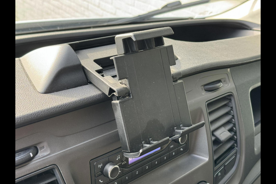 Ford Transit 290 2.0 TDCI L2H2 Trend Airco Cruise Pdc 3 Zitplaatsen Usb Laadruimte beveiliging Ford Transit 290 2.0 TDCI L2H2 Trend Airco Cruise Pdc 3 Zitplaatsen Usb Laadruimte beveiliging