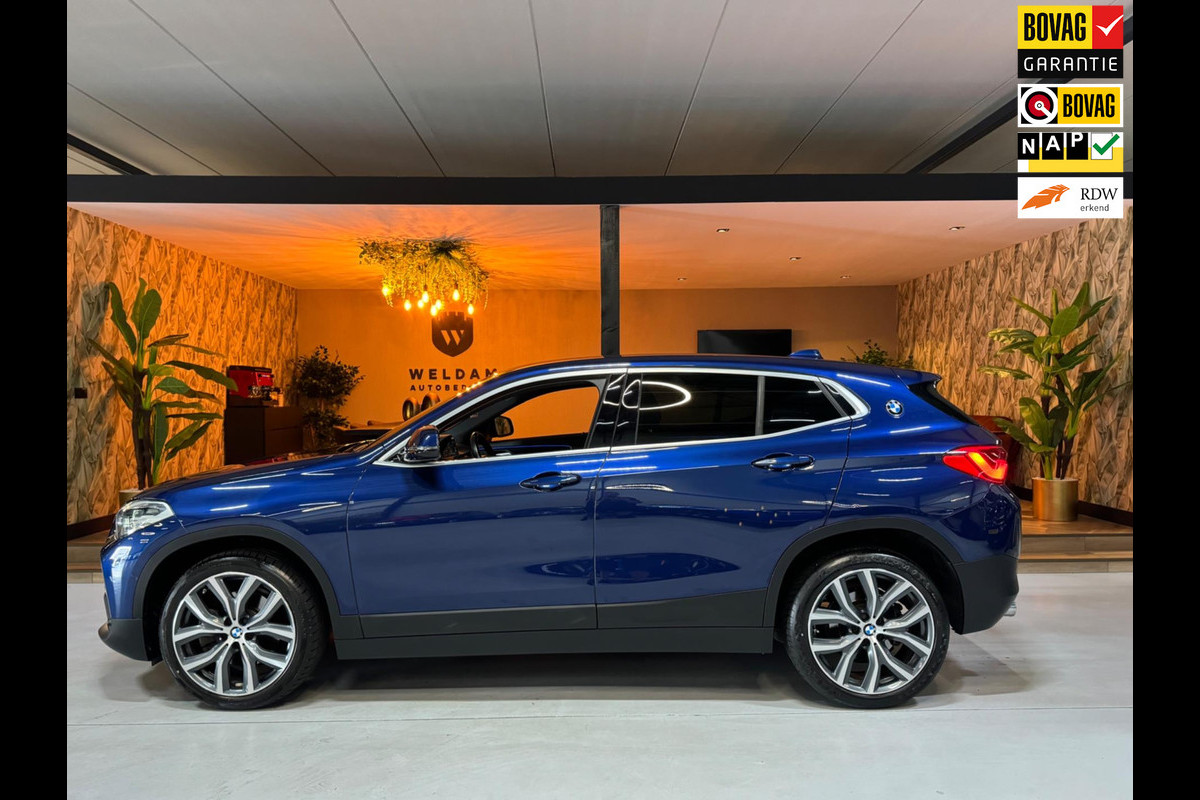 BMW X2 SDrive20i Executive Garantie Head-Up StoelVW Elek Achterklep Cruise Clima Navi PDC Led Sfeer Rijklaar BMW X2 SDrive20i Executive Garantie Head-Up StoelVW Elek Achterklep Cruise Clima Navi PDC Led Sfeer Rijklaar