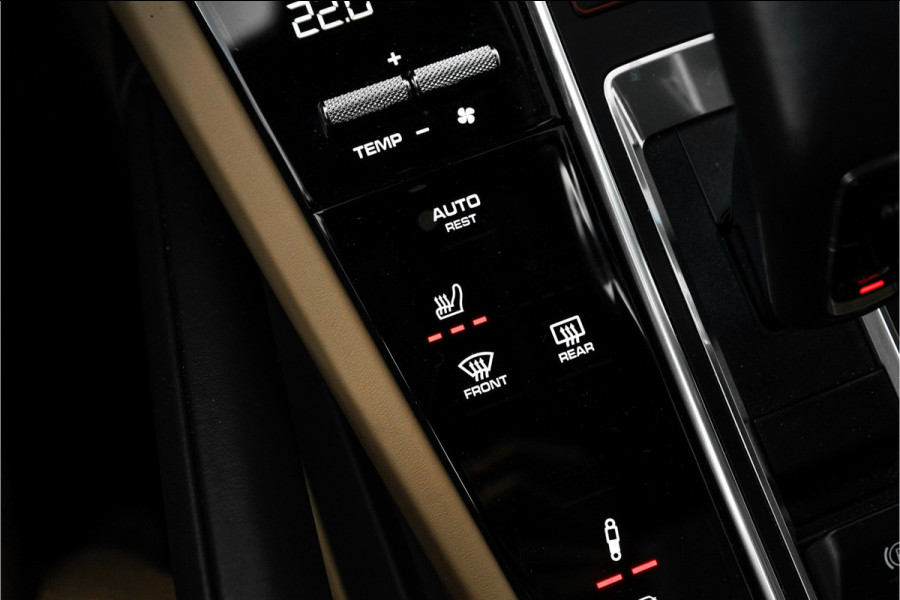 Porsche Cayenne Coupé 3.0 E-Hybrid Platinum Luchtvering ACC 22" Elek Trekhaak