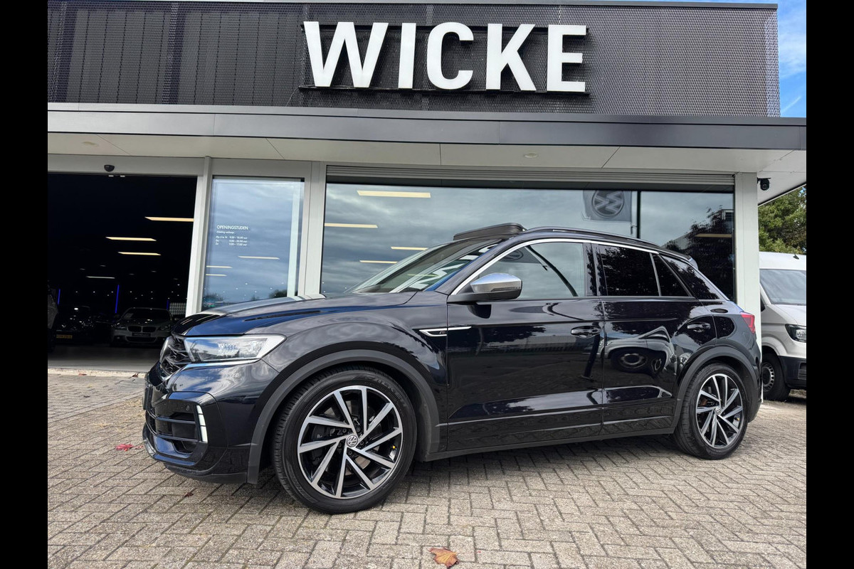 Volkswagen T-Roc 2.0 TSI 4Motion R 300 PK AKRAPOVIC Panorama Camera Volkswagen T-Roc 2.0 TSI 4Motion R 300 PK AKRAPOVIC Panorama Camera