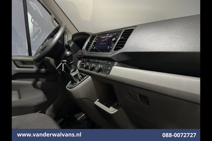 Volkswagen Crafter 2.0 TDI 141pk L3H3 L2H2 Euro6 Airco | Camera | Navigatie | Android Auto | Stoelverwarming Parkeersensoren, Bijrijdersbank, 3000kg trekvermogen, zilver Volkswagen Crafter 2.0 TDI 141pk L3H3 L2H2 Euro6 Airco | Camera | Navigatie | Android Auto | Stoelverwarming Parkeersensoren, Bijrijdersbank, 3000kg trekvermogen, zilver