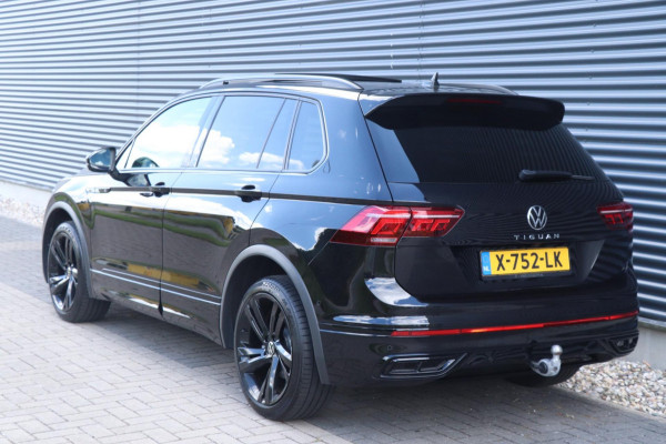Volkswagen Tiguan 1.5 TSI | 3X R-Line - PANO - FACELIFT - VOL!