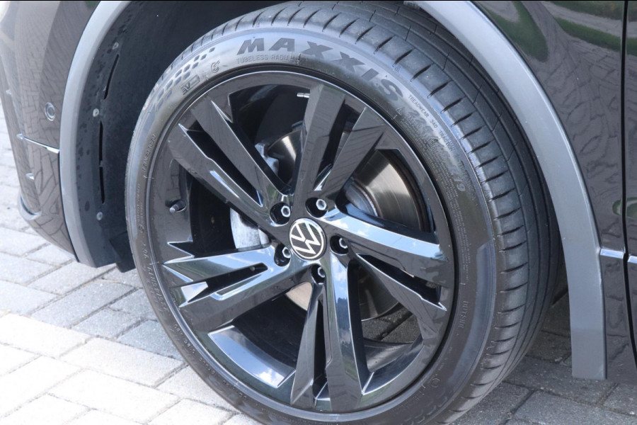 Volkswagen Tiguan 1.5 TSI | 3X R-Line - PANO - FACELIFT - VOL!