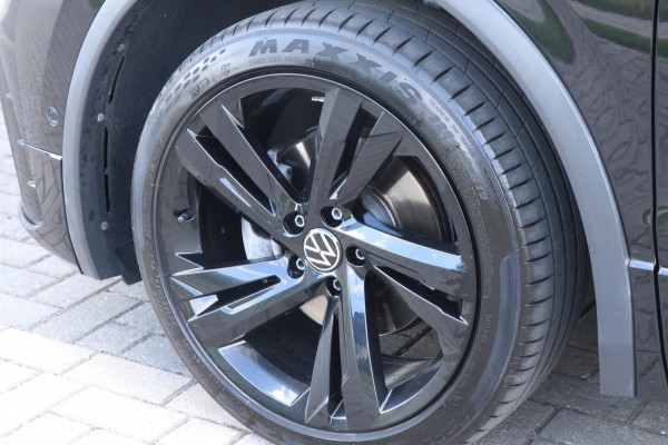 Volkswagen Tiguan 1.5 TSI | 3X R-Line - PANO - FACELIFT - VOL!