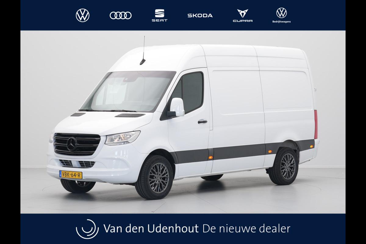 Mercedes-Benz Sprinter 311 2.2 CDI 115pk L2H2 Navigatie Camera Airco Cruise Mercedes-Benz Sprinter 311 2.2 CDI 115pk L2H2 Navigatie Camera Airco Cruise