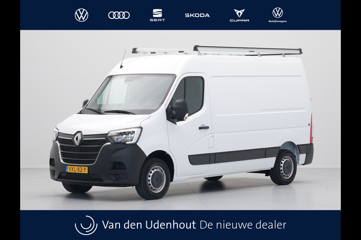 Renault Master T35 2.3 dCi 135 L2H2 Comfort Navigatie Trekhaak Airco Cruise Carplay Camera Renault Master T35 2.3 dCi 135 L2H2 Comfort Navigatie Trekhaak Airco Cruise Carplay Camera