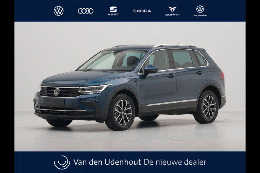 Volkswagen Tiguan 1.4 TSI 245pk eHybrid Life Navigatie Clima Pdc Acc Side Assist 155 Volkswagen Tiguan 1.4 TSI 245pk eHybrid Life Navigatie Clima Pdc Acc Side Assist 155