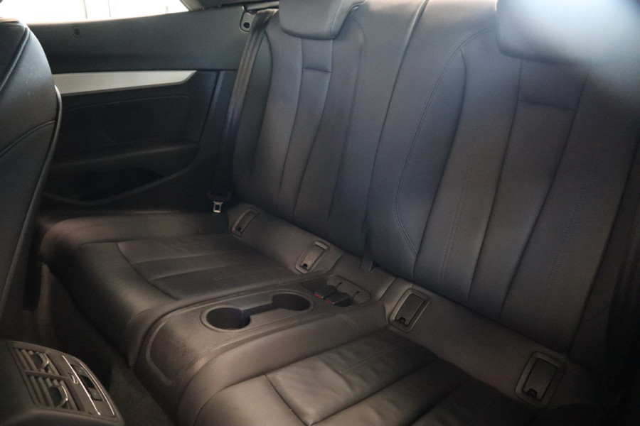 Audi A5 Cabriolet 40 TFSI quattro S edition Cruise/Climate 19''LM Navi Elektrische stoelen 204PK