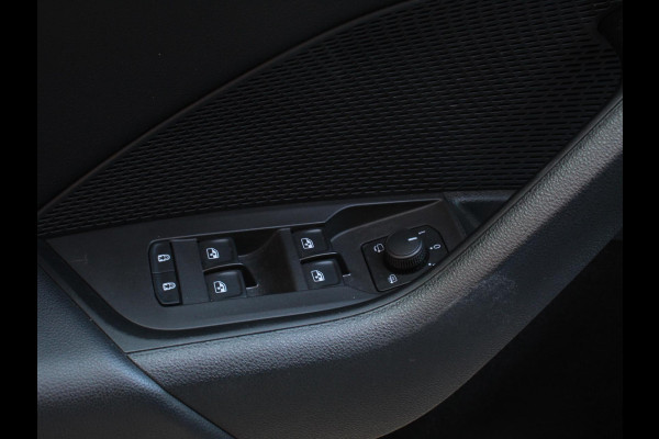 Škoda Octavia 1.0 TSI E-tec DSG Sport Business | Navigatie | Apple Carplay/Android Auto | Adaptive Cruise Control | Parkeersensoren | Blind Spot Assist | Climate Control | Lichtmetalen velgen | Getinte ramen