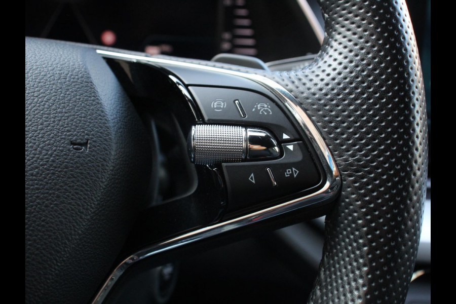 Škoda Octavia 1.0 TSI E-tec DSG Sport Business | Navigatie | Apple Carplay/Android Auto | Adaptive Cruise Control | Parkeersensoren | Blind Spot Assist | Climate Control | Lichtmetalen velgen | Getinte ramen