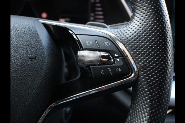Škoda Octavia 1.0 TSI E-tec DSG Sport Business | Navigatie | Apple Carplay/Android Auto | Adaptive Cruise Control | Parkeersensoren | Blind Spot Assist | Climate Control | Lichtmetalen velgen | Getinte ramen